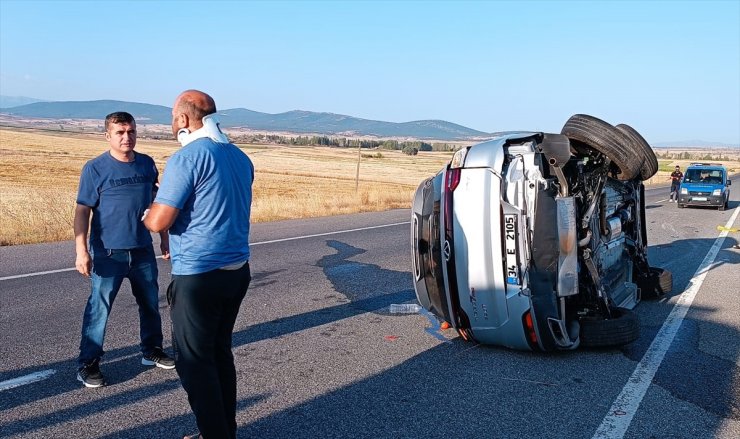 Kütahya'da trafik kazasında 4 kişi yaralandı