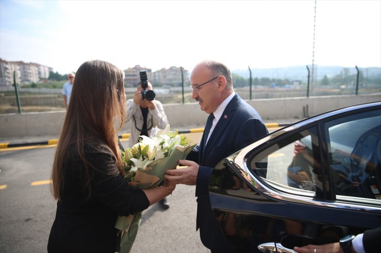 Sakarya Valisi Yaşar Karadeniz görevine başladı: