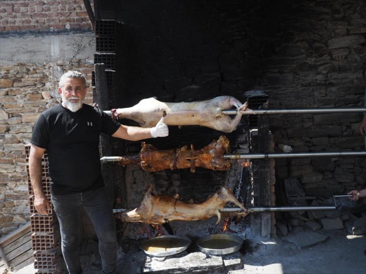 Aydın Bozdoğan'ın tescilli lezzeti oğlak çevirme kebabı tanıtıldı