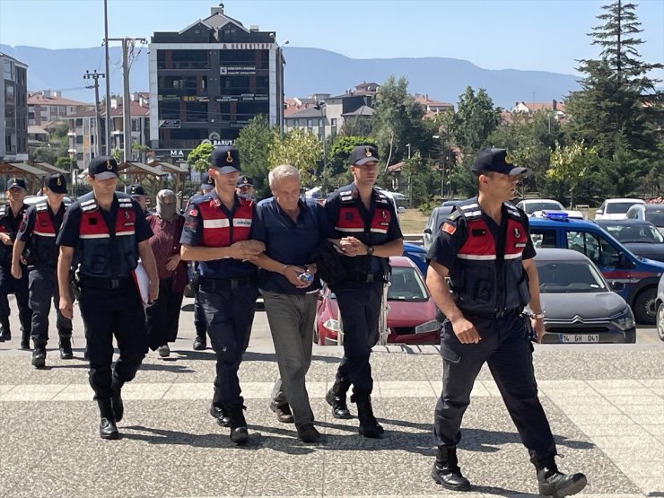 GÜNCELLEME 2 - Bolu'da bir kişinin öldürülmesine ilişkin yakalanan şüpheli tutuklandı