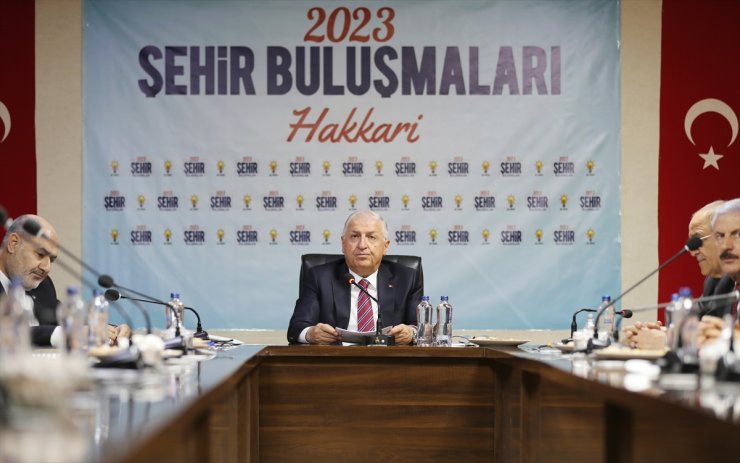 Milli Savunma Bakanı Güler, Hakkari'de "Şehir Buluşmaları" programında konuştu: