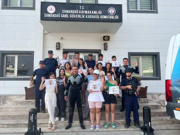 Hatay'da depremzede öğrenciler, Sahil Güvenlik ekipleriyle dalış yaptı