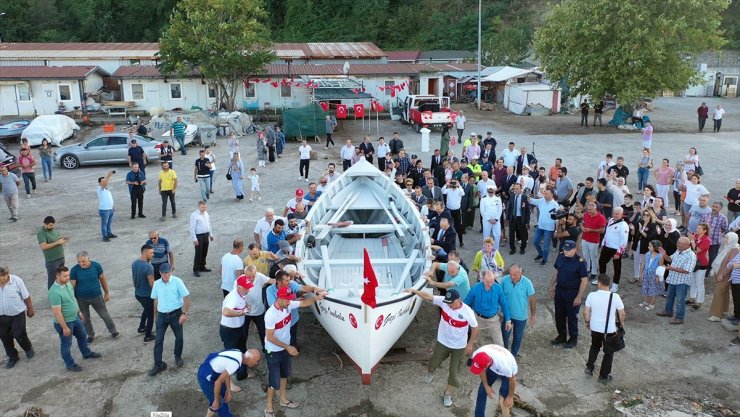 Milli Mücadele'nin simgesi İnebolu Denk Kayığı yeniden denizle buluştu