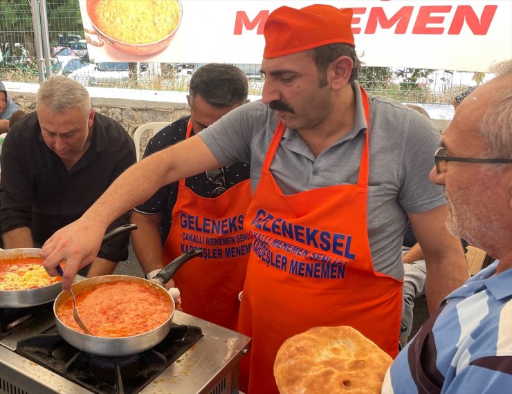 Samsun'da şenlikte 2 bin kişiye menemen ikram edildi