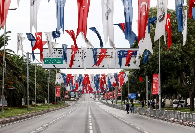 İstanbul'daki Vatan Caddesi "30 Ağustos" provası nedeniyle trafiğe kapatıldı