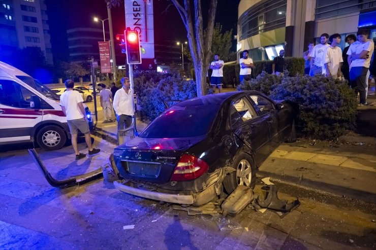 Ankara'da trafik kazasında 5 kişi yaralandı