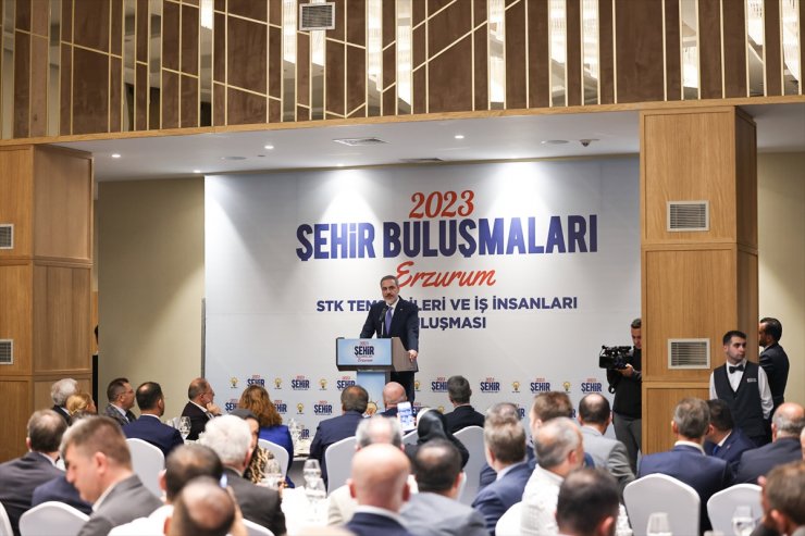 Dışişleri Bakanı Fidan, Erzurum'da gençlerle buluştu