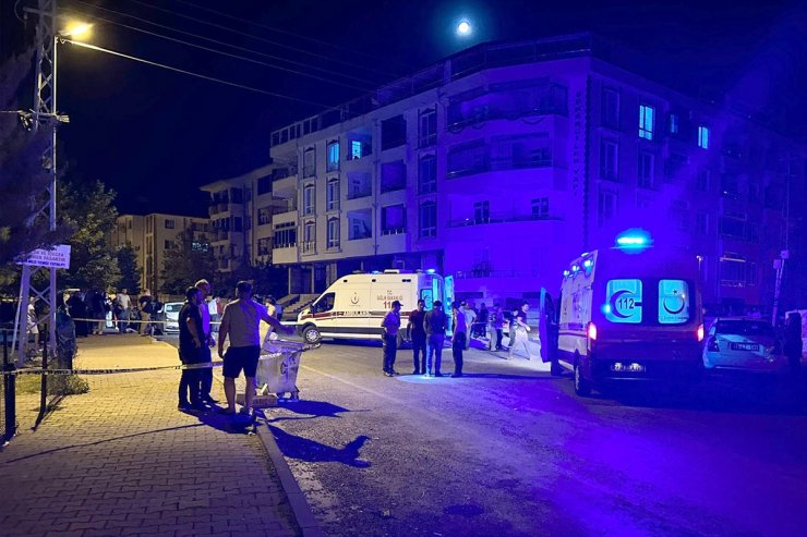 Elazığ'da bıçaklı satırlı kavgada 1 kişi öldü, 1 kişi yaralandı