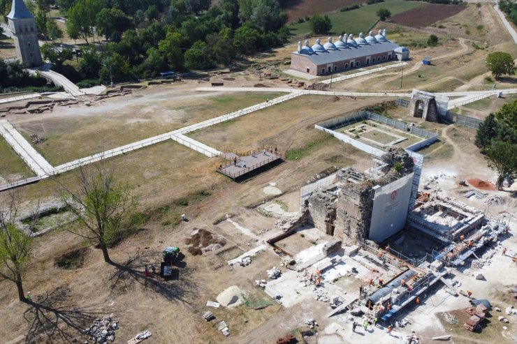 Restorasyonu devam eden Edirne Sarayı "ikonik yapı"ları ile ayağa kalkacak