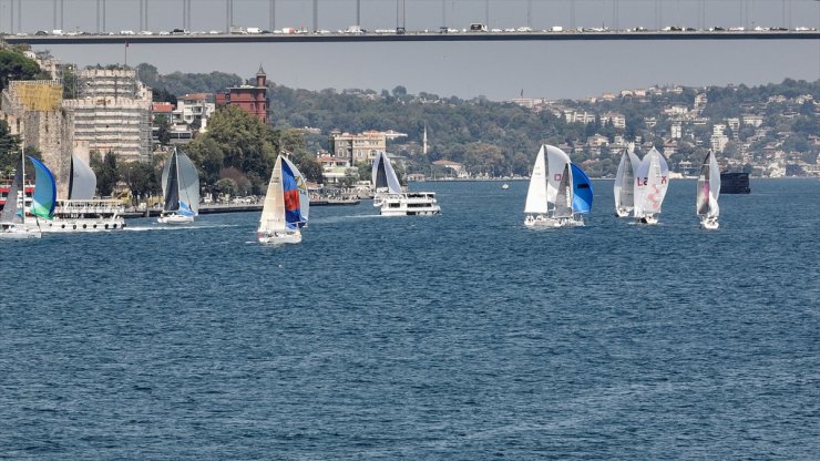 30 Ağustos Zafer Bayramı nedeniyle İstanbul Boğazı Yat Yarışları gerçekleşti