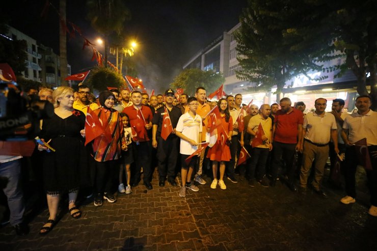 Alanya'da 30 Ağustos Zafer Bayramı'nda fener alayı düzenlendi