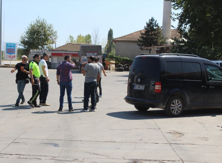 Polisin takibe aldığı şüpheliler, uyuşturucuyu tır dorsesine sakladı