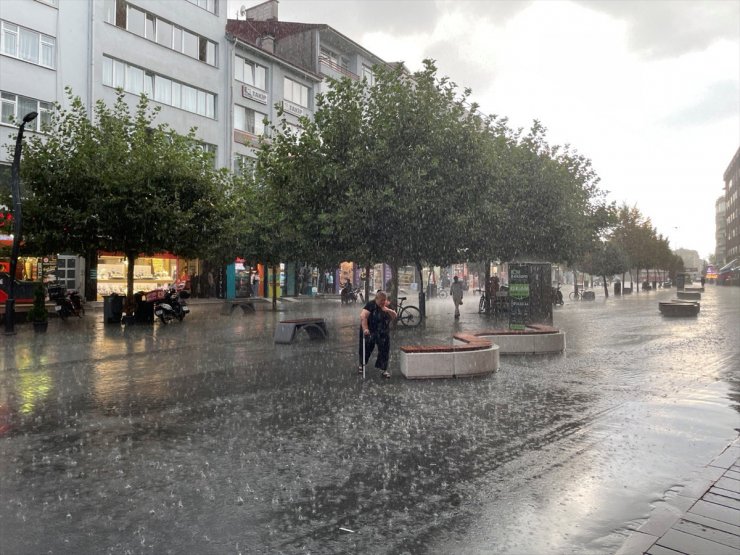 Bolu'da sağanak etkili oldu