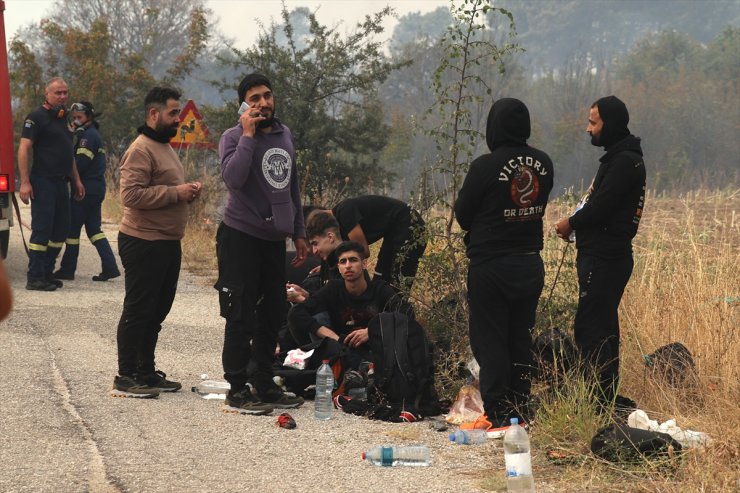 Yunanistan'daki yangınlarda düzensiz göçmenler de çıkış yolu arıyor