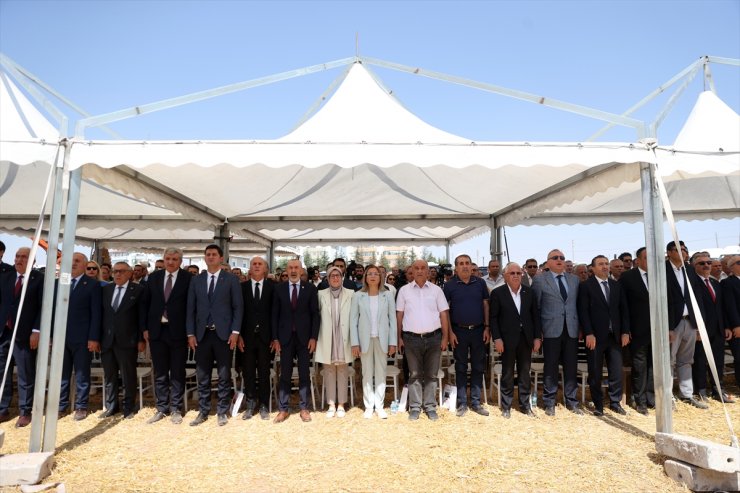 Bahçeli'nin Hacıbektaş'ta hibe ettiği arsaya inşa edilecek külliyenin temeli atıldı