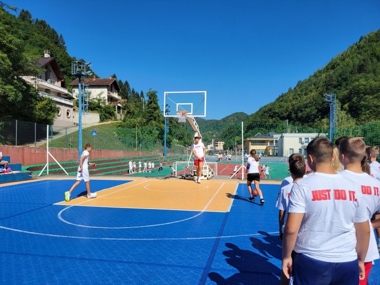 NBA'de forma giyen Bosna Hersekli basketbolcu Nurkic, ülkesinde kamp düzenledi