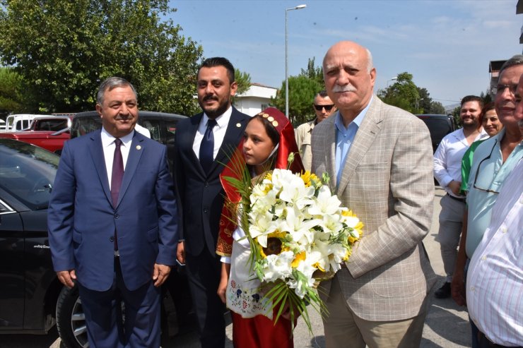 Türkiye Ziraat Odalar Birliği Başkanı Bayraktar Aydın'da incir hasadına katıldı