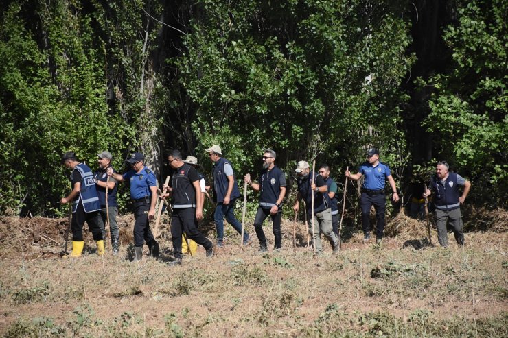 Aksaray'daki selde kaybolan bebek için arama kurtarma çalışmaları sürüyor