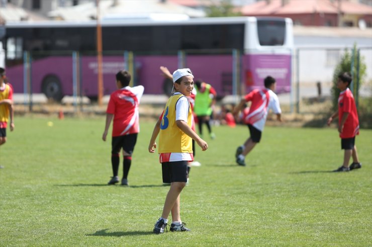 Van'da 9 yaşındaki Üveys sporla konuşma güçlüğünü yendi