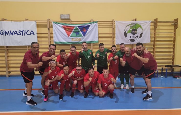 Down Sendromlu Futsal Milli Takımı, Avrupa Şampiyonası'nda yarı finale yükseldi