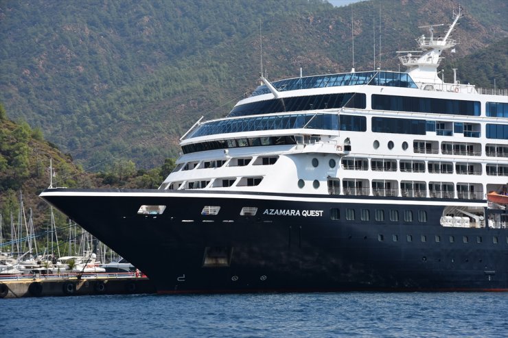 Marmaris'e "Azamara Quest" kruvaziyeriyle 550 turist geldi