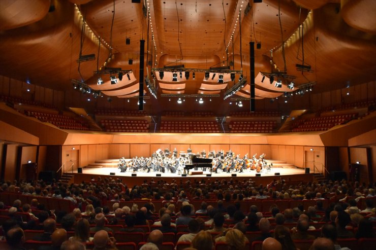 Türkiye Gençlik Filarmoni Orkestrası, Roma'da verdiği konserle beğeni topladı