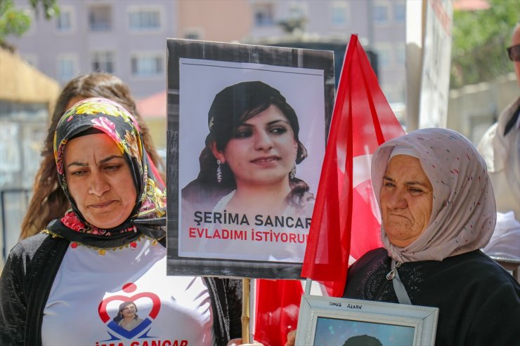 Vanlı aileler HDP İl Başkanlığı önündeki eylemlerini sürdürdü