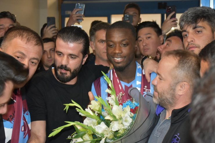 Trabzonspor'un yeni transferi Nicolas Pepe Trabzon'a geldi