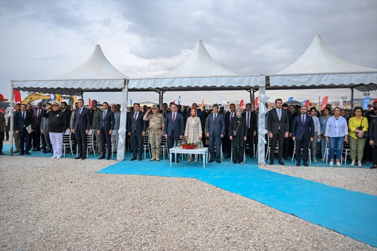 Bakan Göktaş, Van'da Sosyal Hizmet Kampüsü temel atma törenine katıldı: