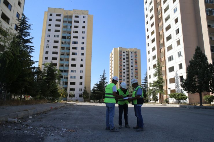 Depremlerin etkilediği Malatya'da 15 katlı 9 bina aynı anda patlayıcıyla yıkılacak