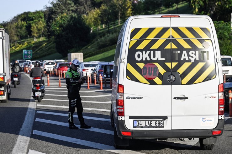 İstanbul'da okul servis araçlarına yönelik denetimler devam ediyor