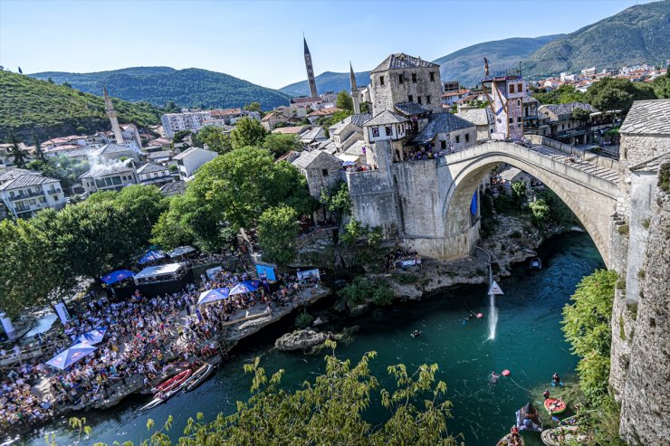 Mostar Köprüsü'nde Red Bull Cliff Diving heyecanı yaşandı