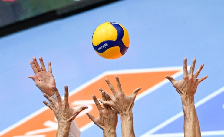 Voleybol: AXA Sigorta Efeler Ligi