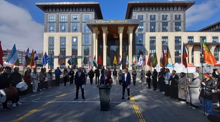 Kütahya'da uluslararası katılımlı "Yaratıcı Kültürel Endüstriler Zirvesi" başladı