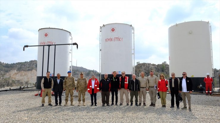 Şırnak Valisi Atay, Gabar Dağı bölgesindeki petrol kuyularında incelemelerde bulundu