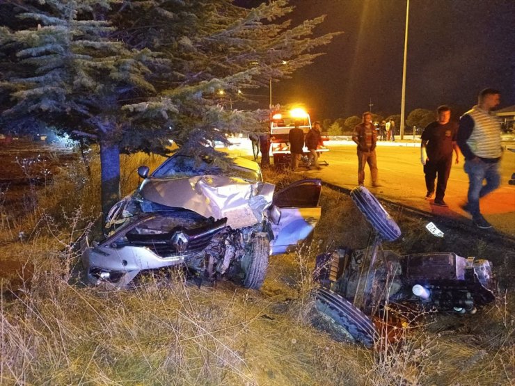 Afyonkarahisar'daki trafik kazasında 5 kişi yaralandı