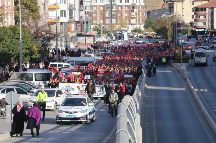 Çankırı'da vatandaşlar İsrail'e, "Büyük Filistin Yürüyüşü" ile tepki gösterdi