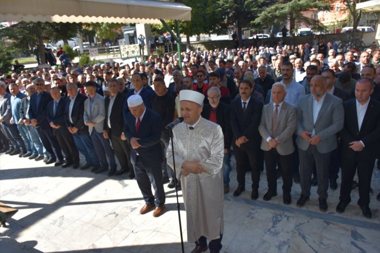 Konya ve çevre illerde Filistin'de hayatını kaybedenler için gıyabi cenaze namazı kılındı