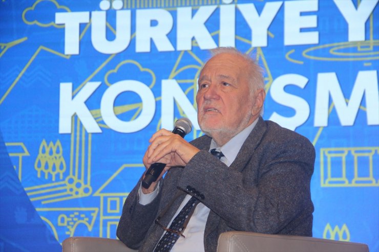 Tarihçi-yazar Prof. Dr. İlber Ortaylı, Samsun'da söyleşiye katıldı