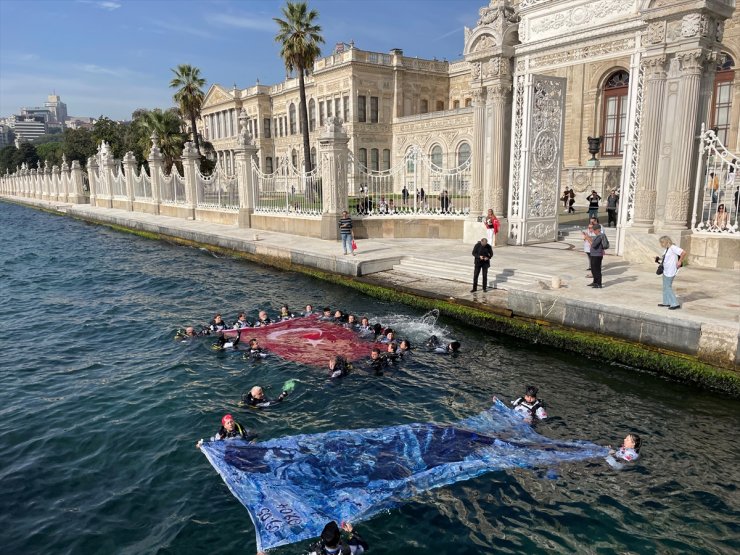 Cumhuriyet'in 100. yılı kutlamaları çerçevesinde Dolmabahçe'de dalış yapıldı