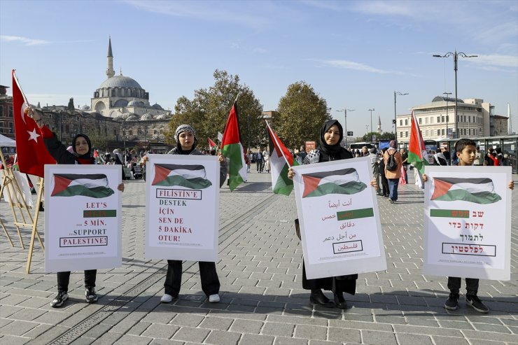 İstanbul'da kadınların Filistin'e destek için başlattığı oturma eylemi sürüyor