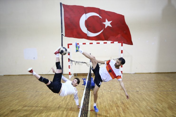 Solhan Ayak Tenisi Takımı, ay-yıldızlı formayla Avrupa şampiyonluğuna uzanmak istiyor