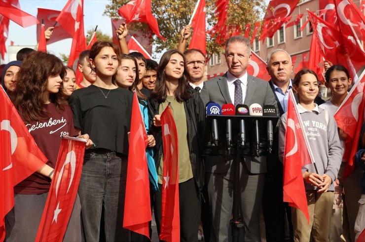 İstanbul, Cumhuriyet Bayramı için Türk bayraklarıyla süsleniyor