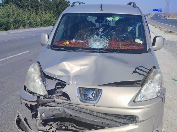 Konya'da hafif ticari araçla çarpışan motosikletin sürücüsü öldü