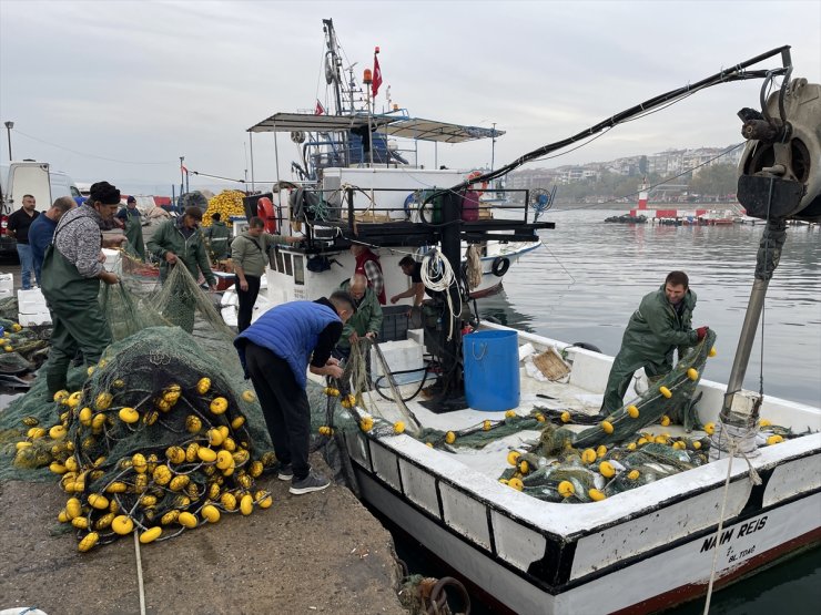 Marmara Denizi'nde Tekirdağ açıklarında lüfer bolluğu yaşanıyor