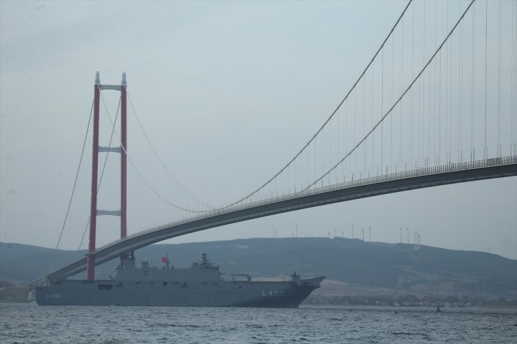 TCG Anadolu Çanakkale Boğazı'ndan geçti