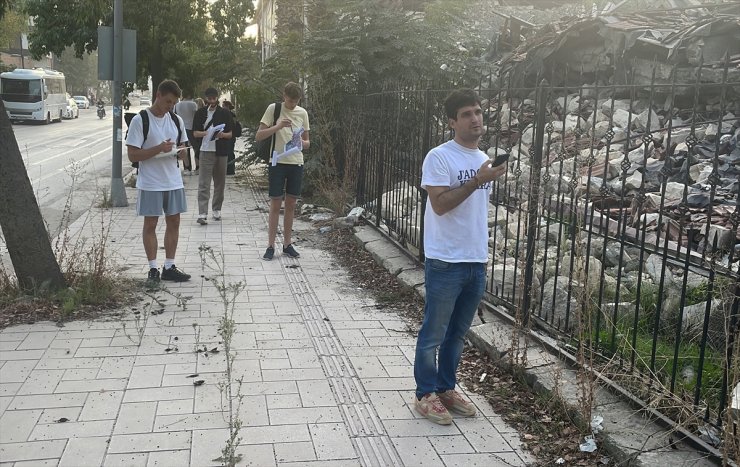 Delft Teknik Üniversitesi öğrencileri Hatay'da yıkılan okullarda incelemelerde bulundu