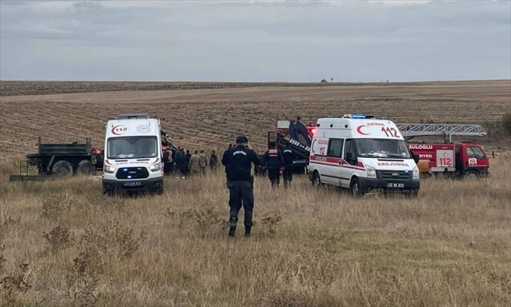 Edirne'de askeri aracın devrilmesi sonucu 3 asker yaralandı