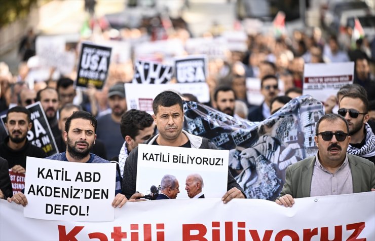 Ankara'daki bazı STK üyeleri ABD Büyükelçiliği önünde İsrail'i protesto etti