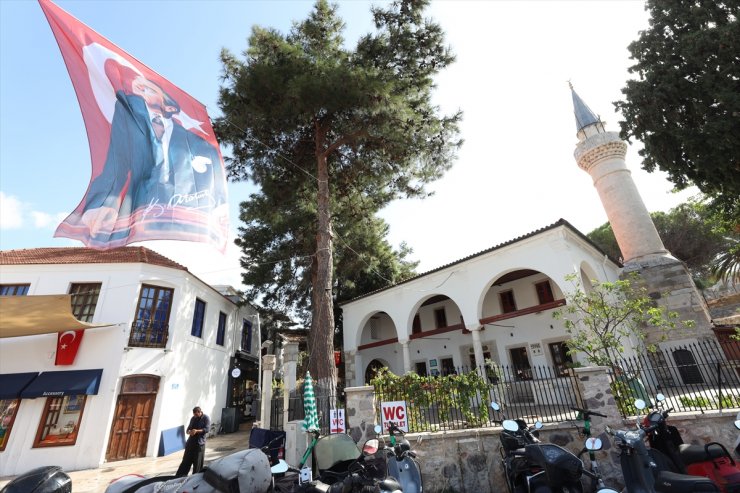 Bodrum'da cuma namazı sonrası camilerde yağmur dua yapıldı